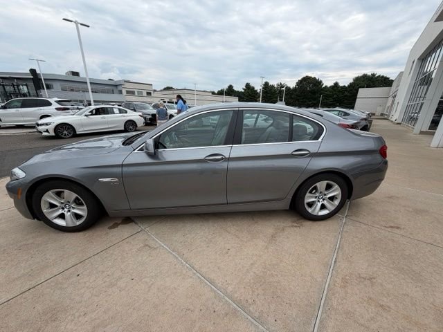 Used 2012 BMW 5 Series 528i with VIN WBAXH5C54CDW09985 for sale in North Haven, CT