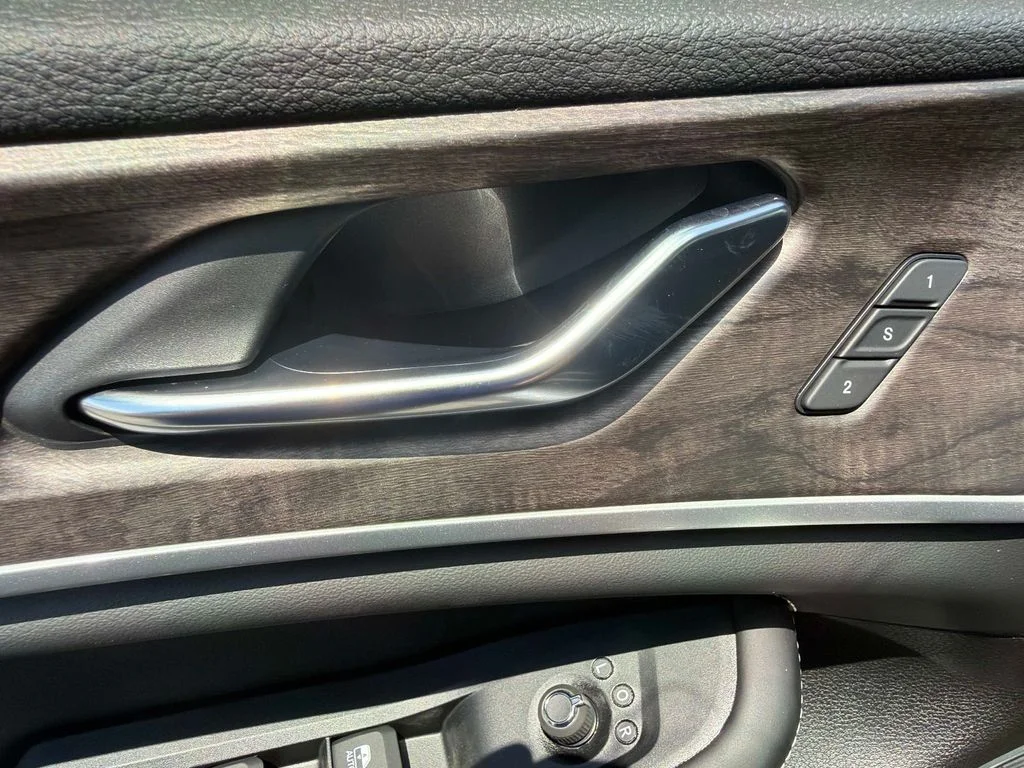 New 2026 Baltic Gray Metallic Clear-Coat Exterior Paint Jeep Limited Reserve image 18