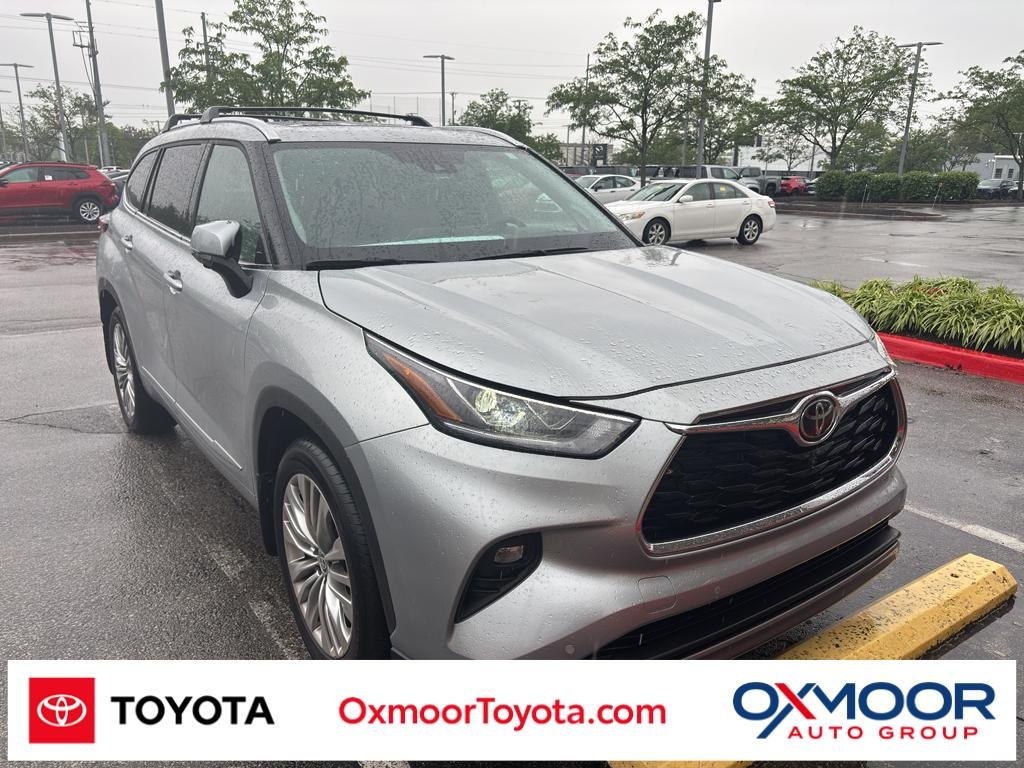 Used 2025 Celestial Silver Metallic Toyota Platinum image 1