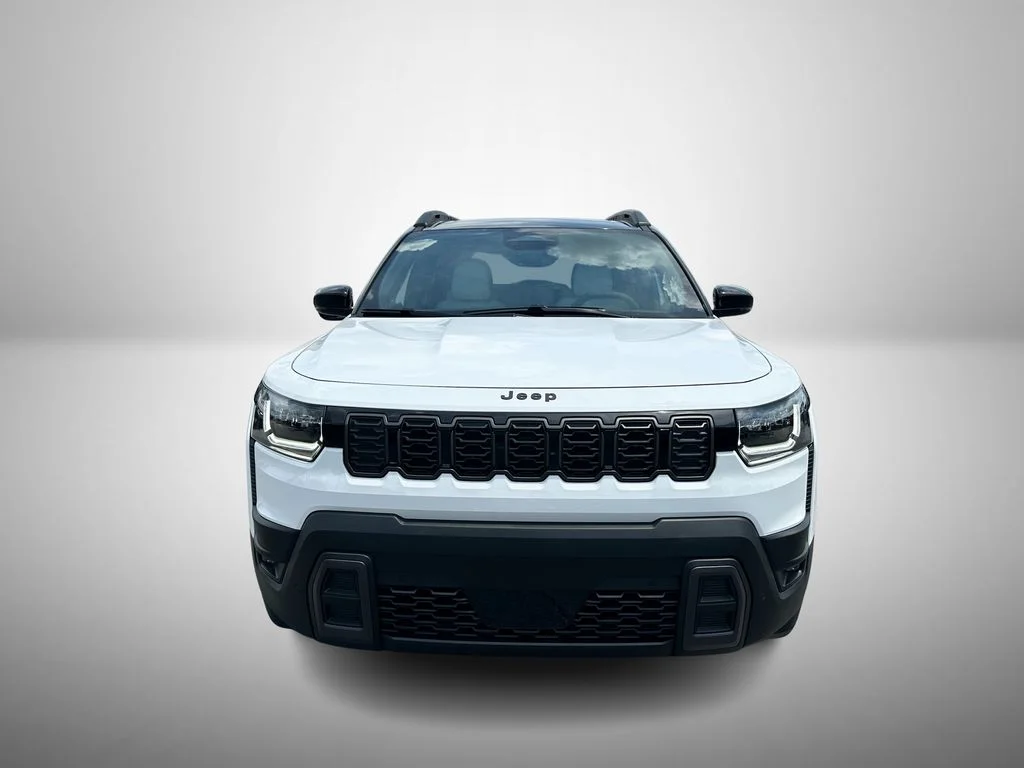 New 2026 Bright White Clear-Coat Exterior Paint Jeep Overland image 7