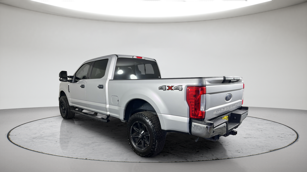 Used 2018 Silver Ford XLT image 34
