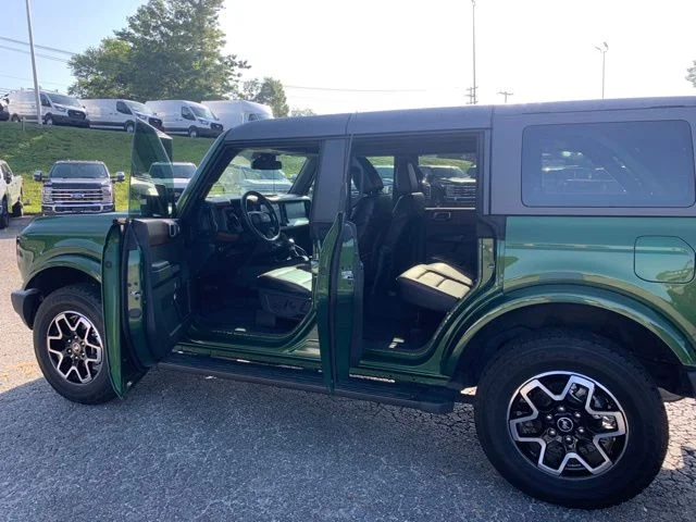 Used 2024 Green Ford Outer Banks image 18