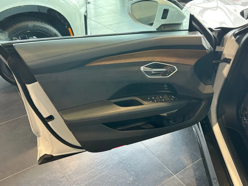 2023 Audi e-tron GT Premium Plus - Photo 11