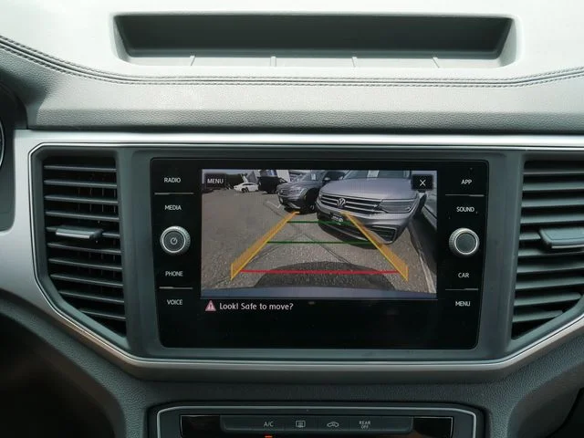 Used 2018 Gray Volkswagen Launch Edition image 31