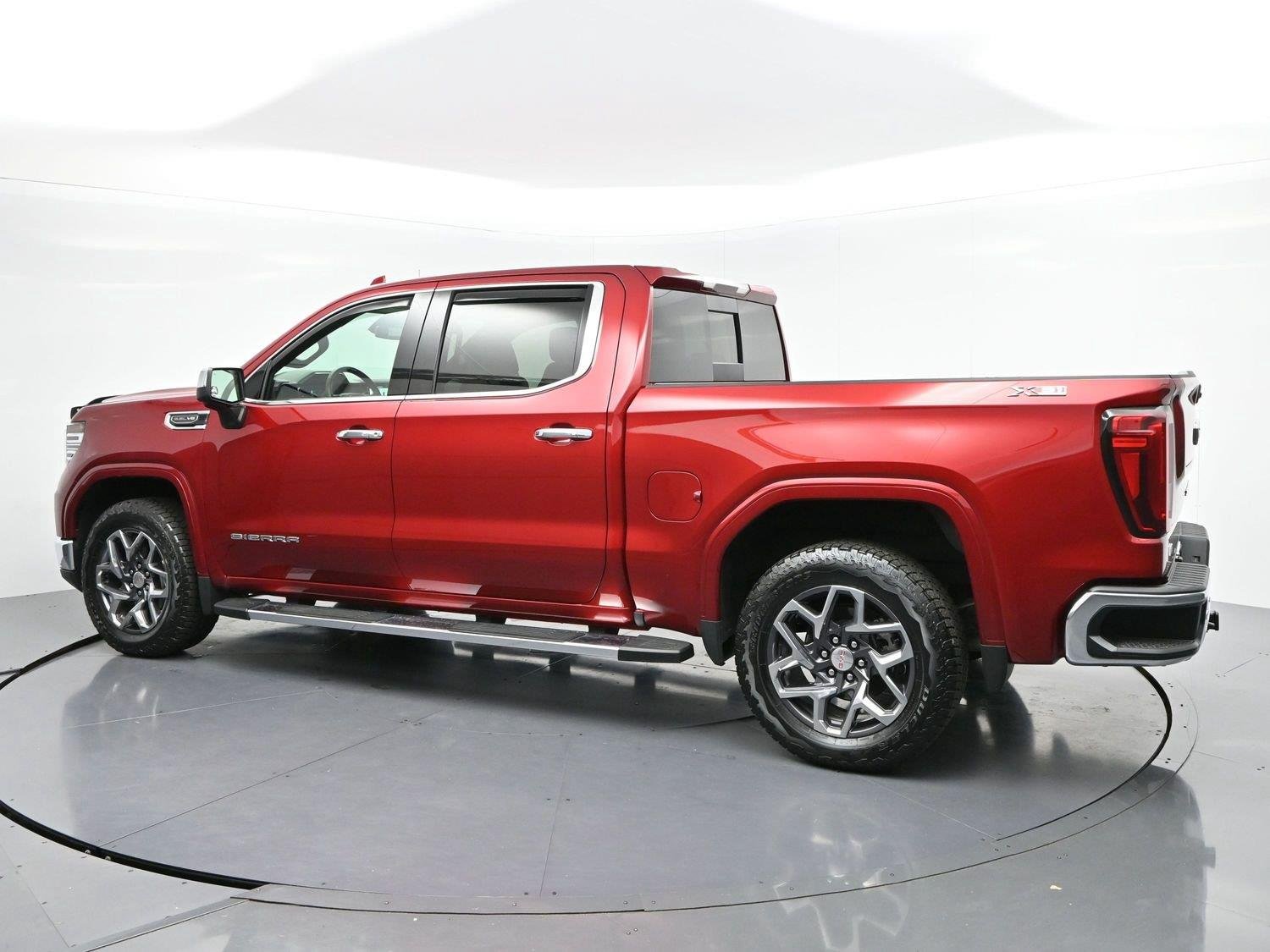 Used 2026 Volcanic Red Tintcoat GMC SLT image 5