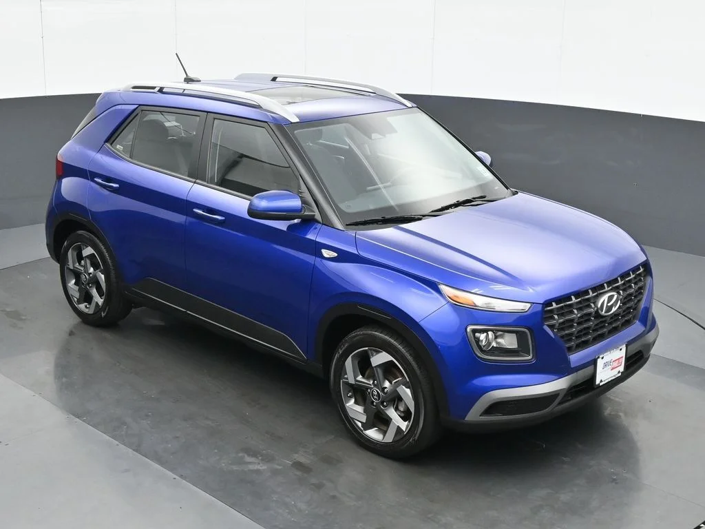 Used 2025 Blue Hyundai SEL image 24
