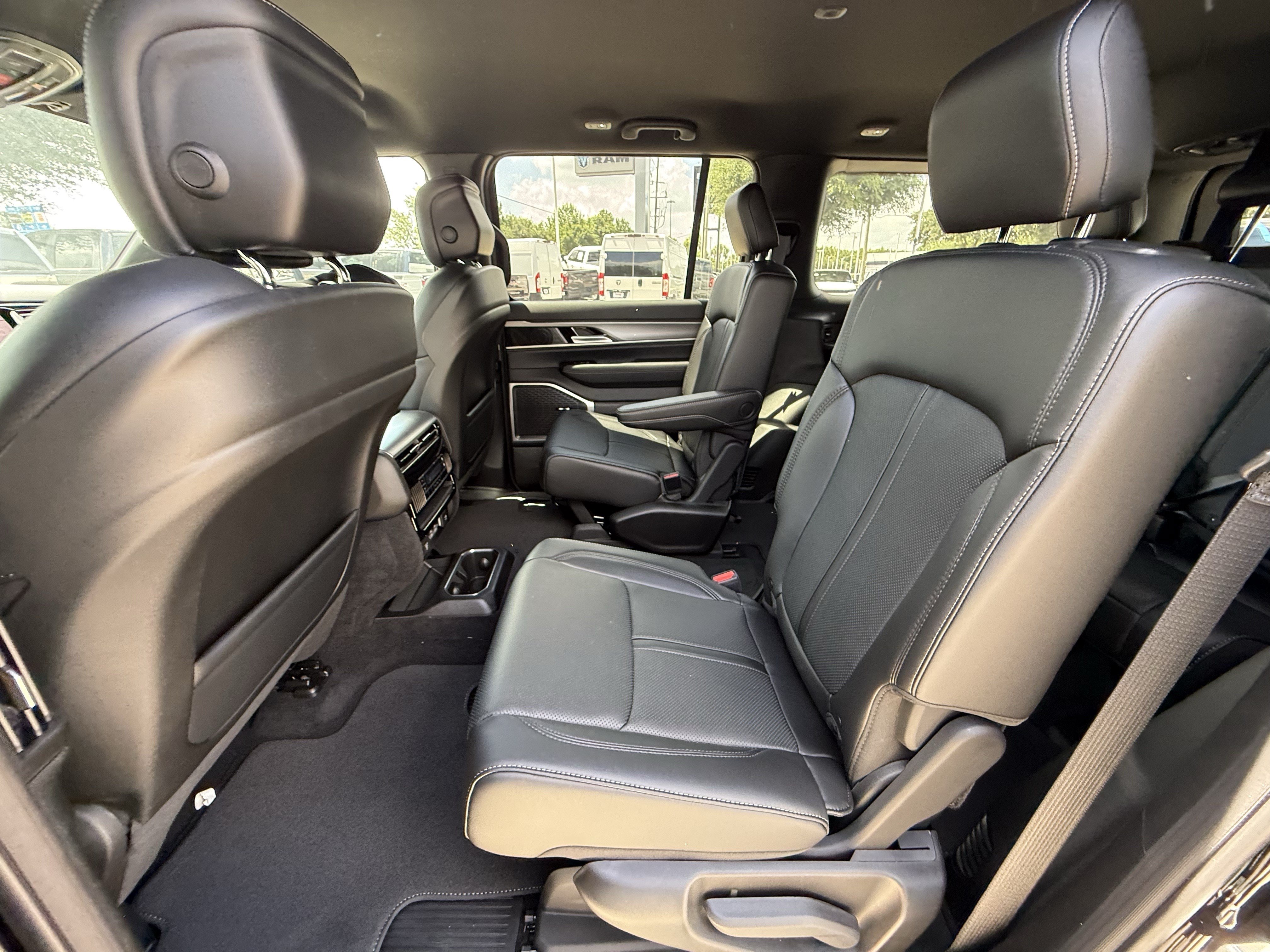 New 2026 High Gloss Black Exterior Paint Jeep  image 16