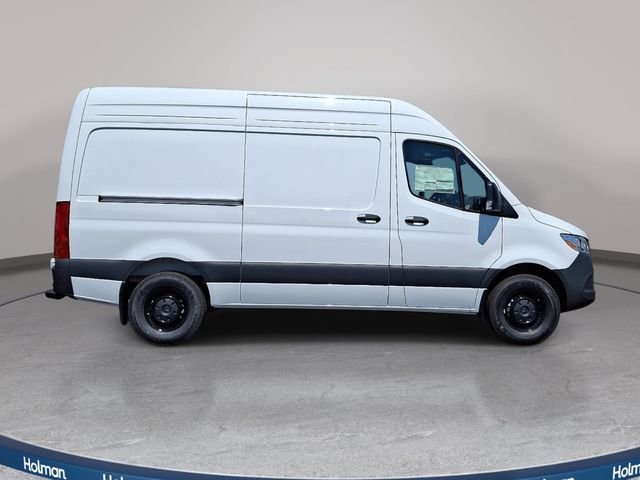 New 2026 Arctic White Mercedes-Benz Cargo 144 WB image 4