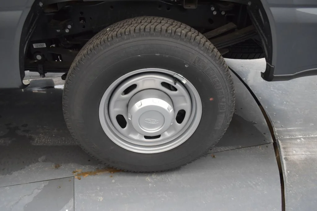 New 2025 Gray Ford XL image 16