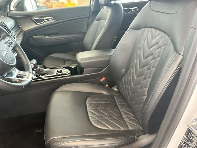 Used 2024 White Kia X-Pro Prestige image 15