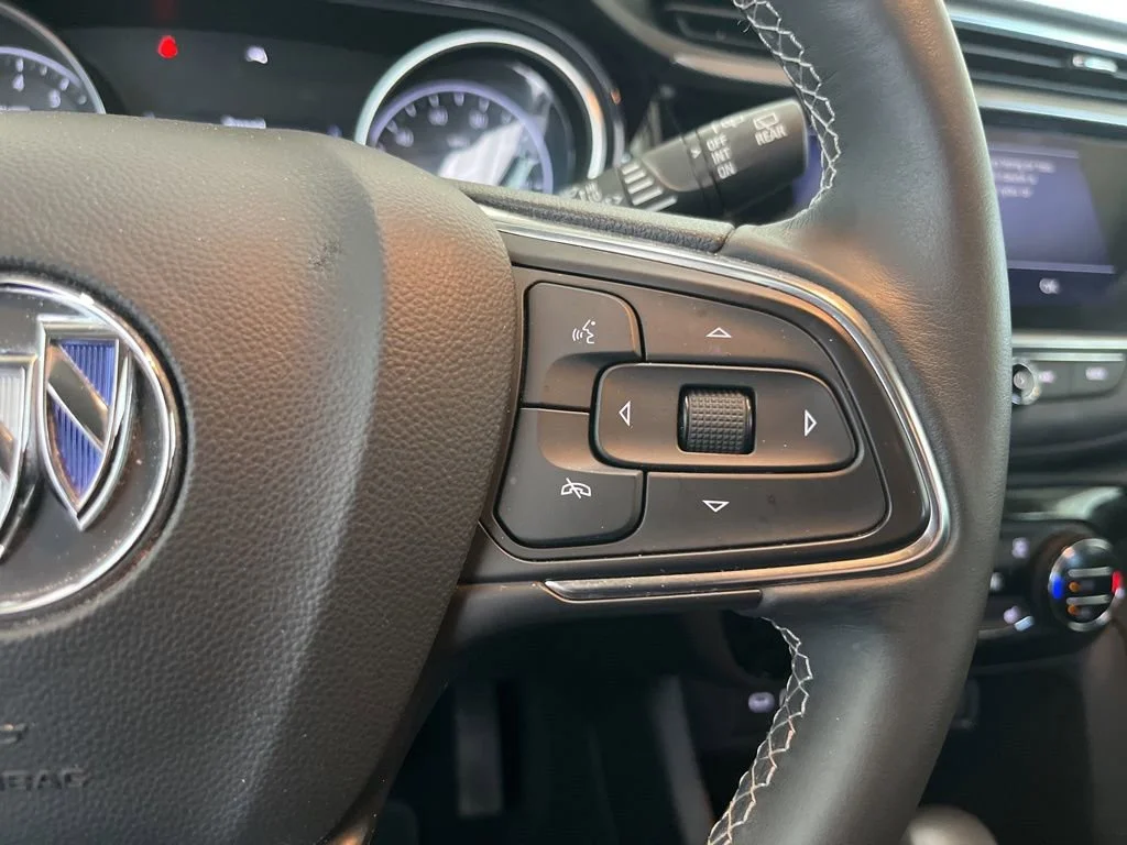 Used 2023 Ebony Twilight Metallic Buick Select image 7