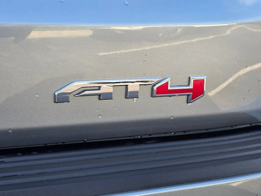 2025 GMC Yukon AT4 - Photo 34