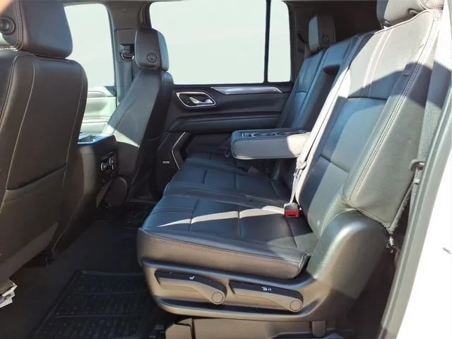 Used 2024 Summit White Chevrolet RST image 18