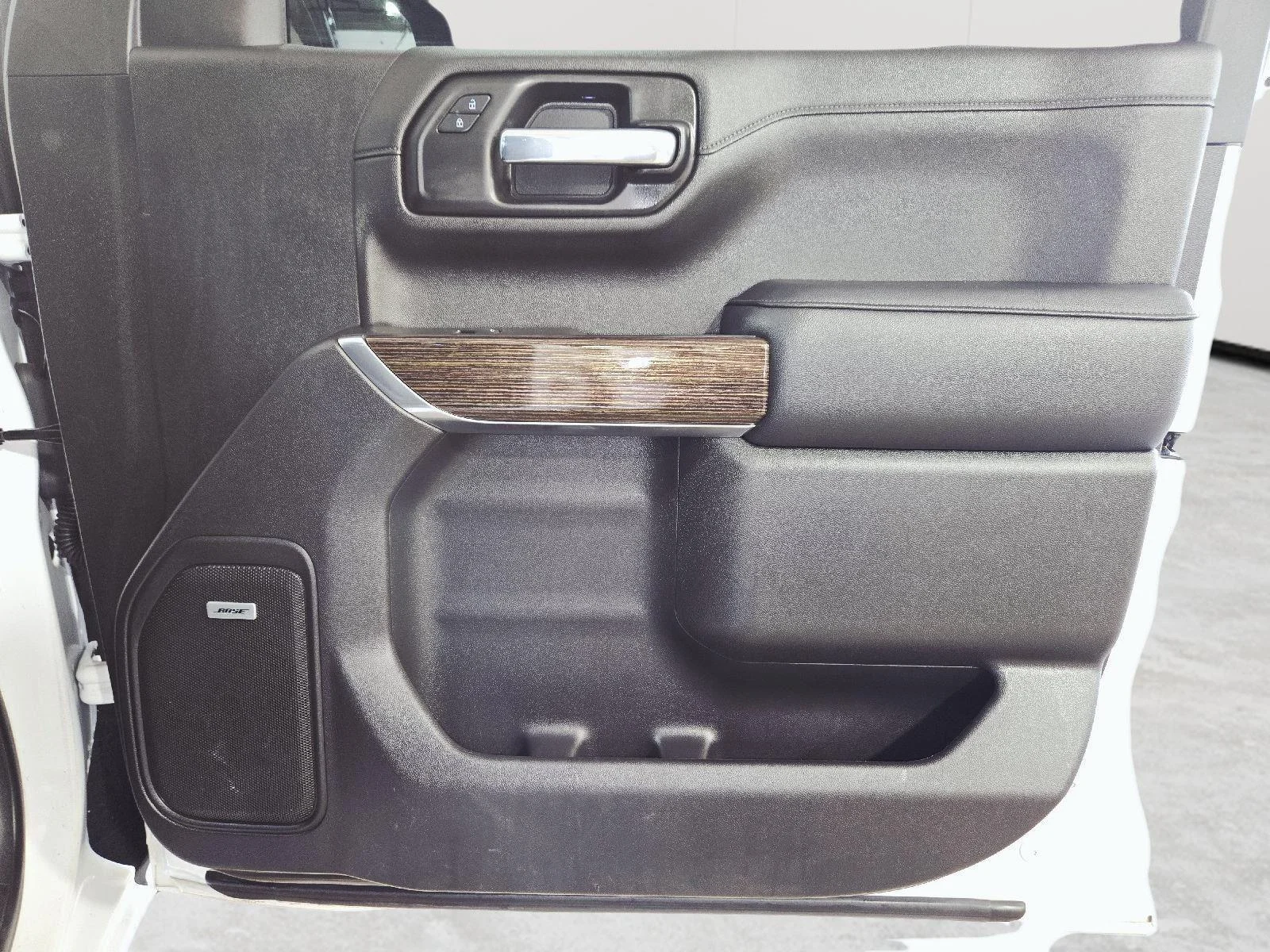 Used 2021 Summit White GMC Elevation image 53