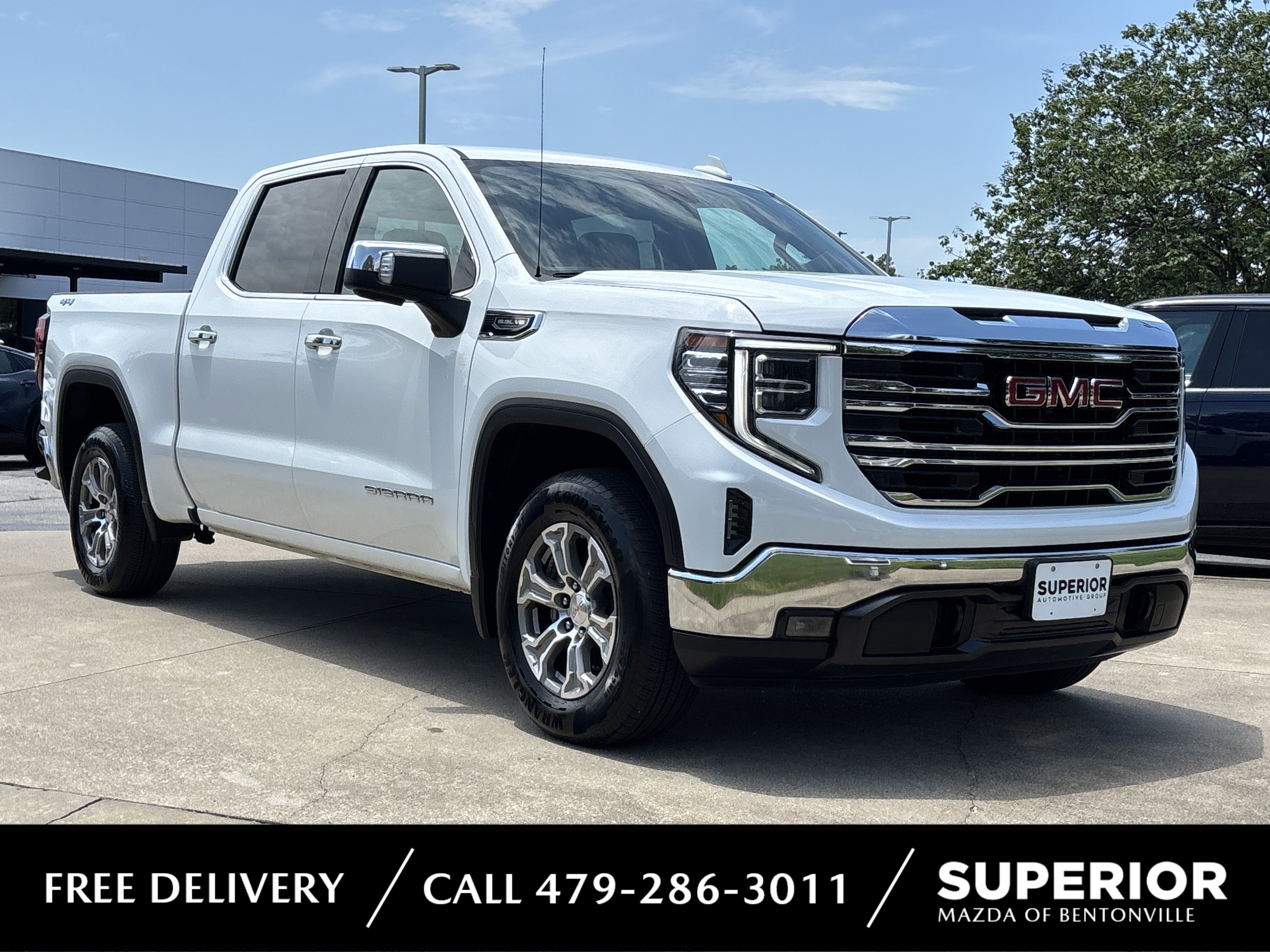 Used 2022 Summit White GMC SLT Crew Cab 4WD image 1