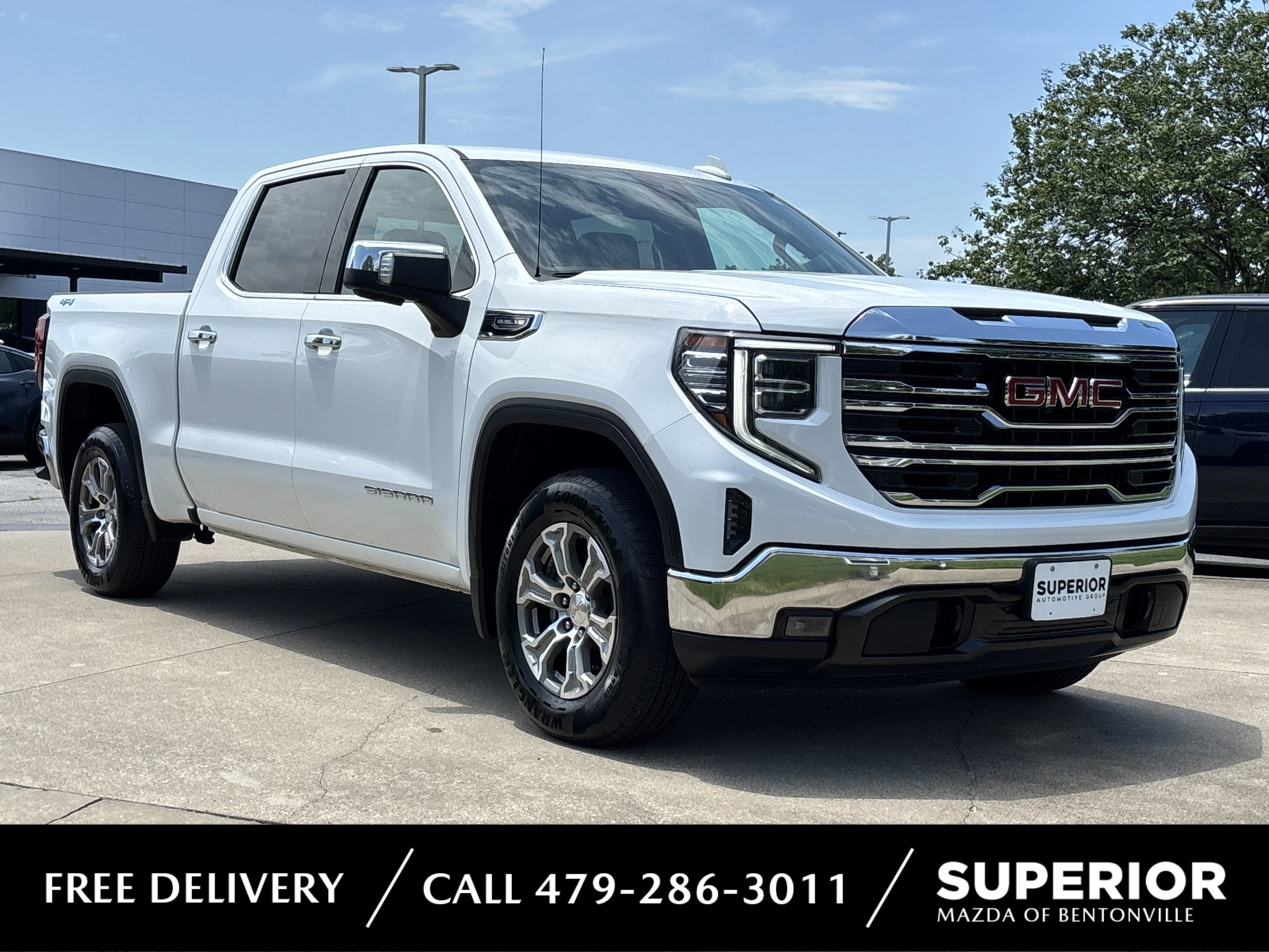 Used 2022 Summit White GMC SLT Crew Cab 4WD image 1