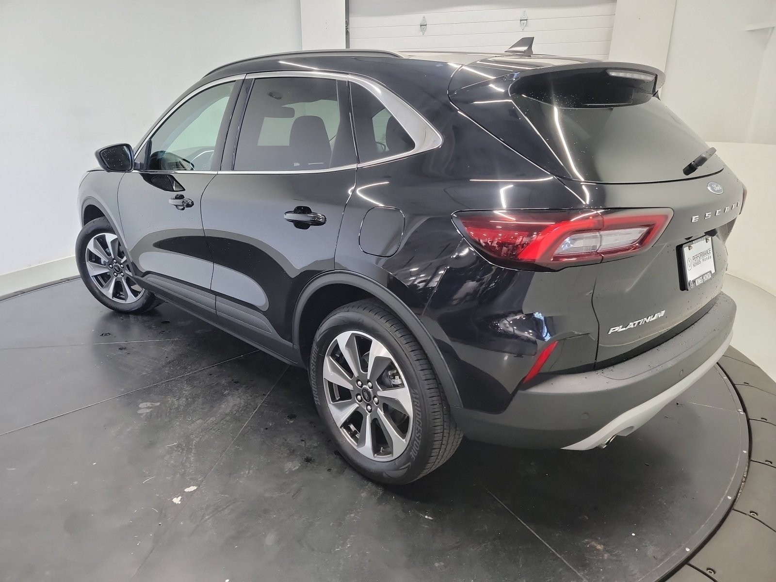 Used 2023 Black Metallic Ford Platinum image 5