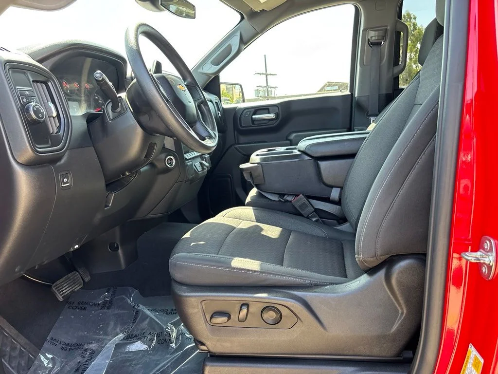 Used 2023 Red Chevrolet Custom image 12