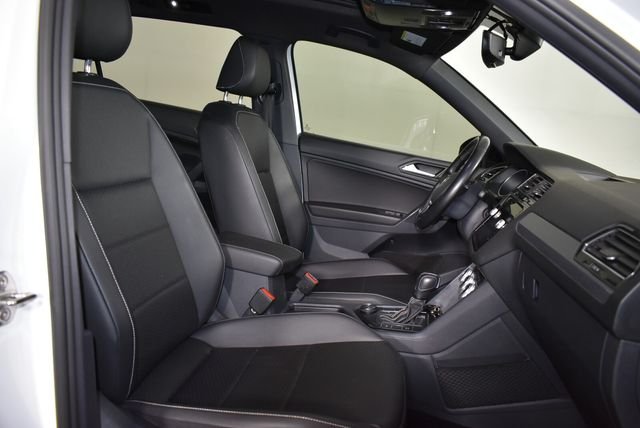 Used 2021 White Volkswagen 2.0T SE R-Line Black image 16