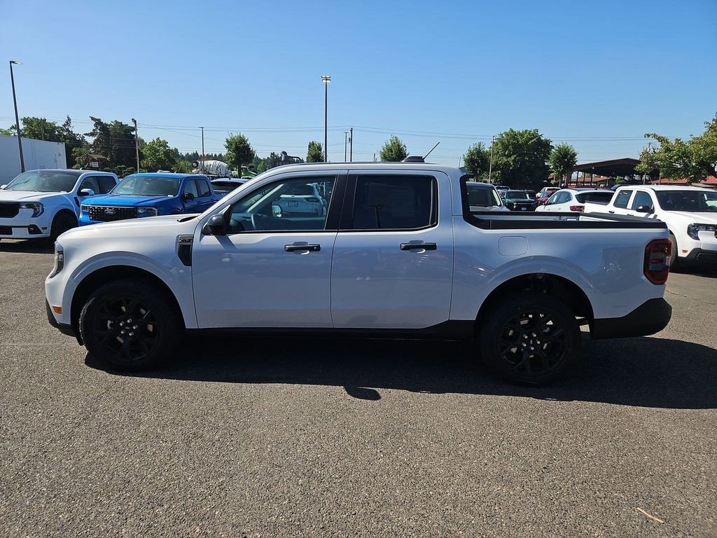 New 2025 Space White Metallic Ford XLT image 35