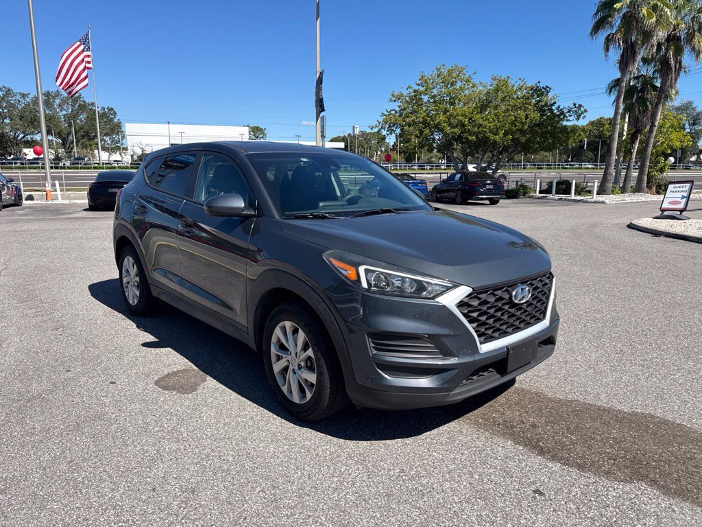 Used 2019 Blue Hyundai SE image 3