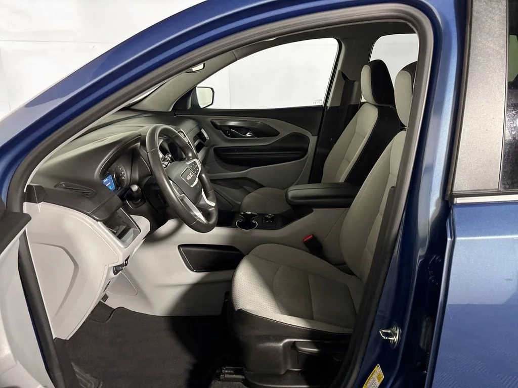 Used 2024 Blue GMC SLE image 11