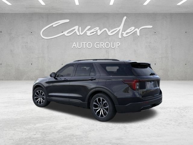 New 2026 Agate Black Metallic Ford ST-Line image 5