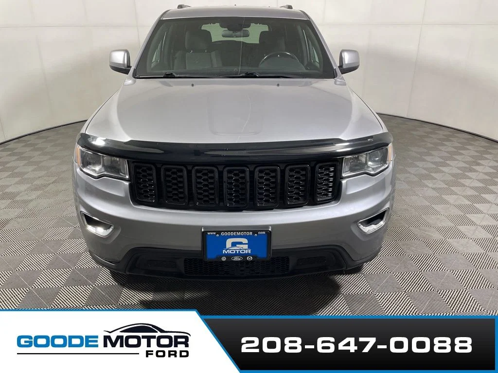 Certified Used 2021 Billet Silver Metallic Clearcoat Jeep Laredo E image 3