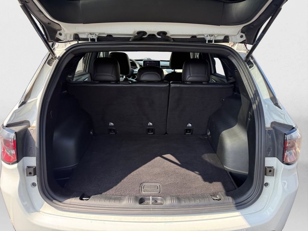 Used 2024 White Jeep Limited image 13