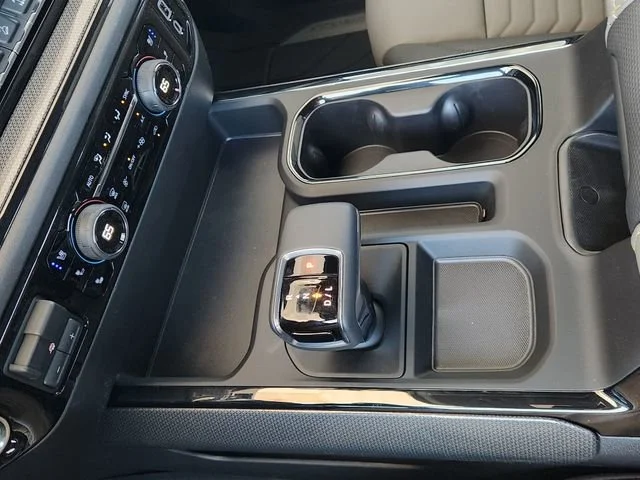 2026 Chevrolet Silverado 1500 ZR2 - Photo 21