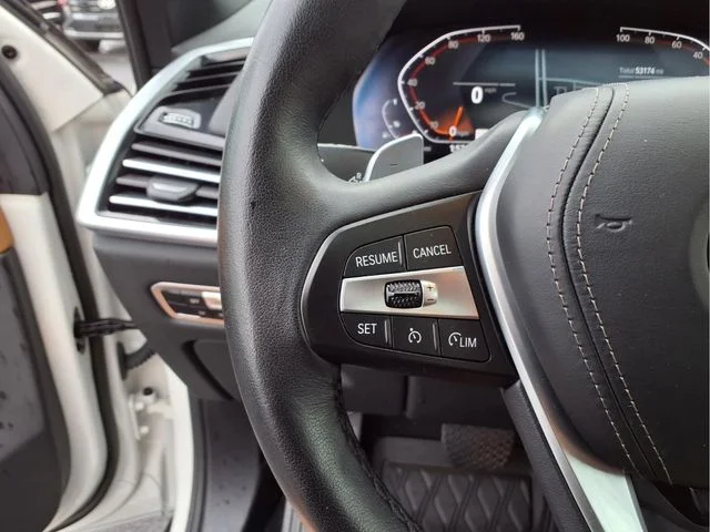 Used 2023 White BMW xDrive40i image 24