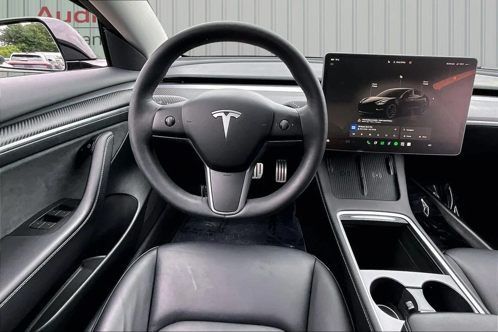 Used 2023  Tesla Performance image 8