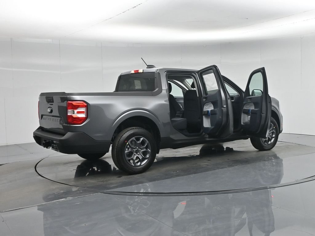New 2026 Carbonized Gray Metallic Ford XLT image 5
