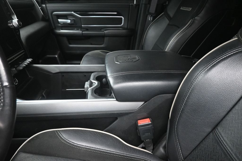 Used 2022 Silver Ram Laramie image 21