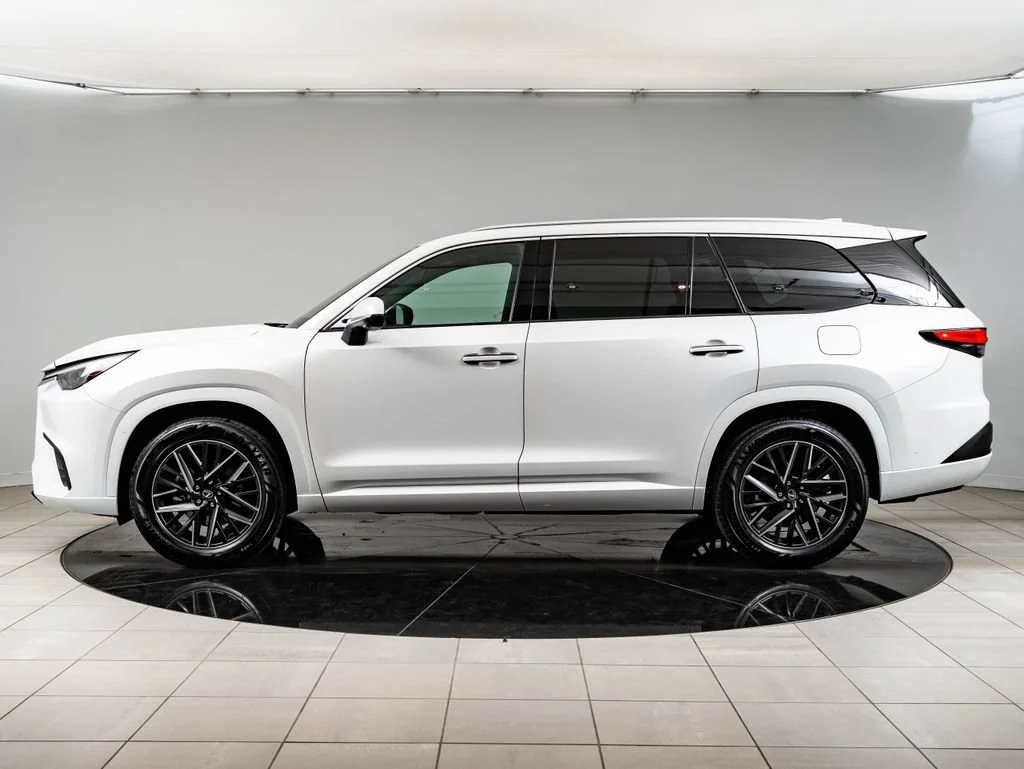 New 2026 Wind Chill Pearl Lexus PREMIUM AWD image 5