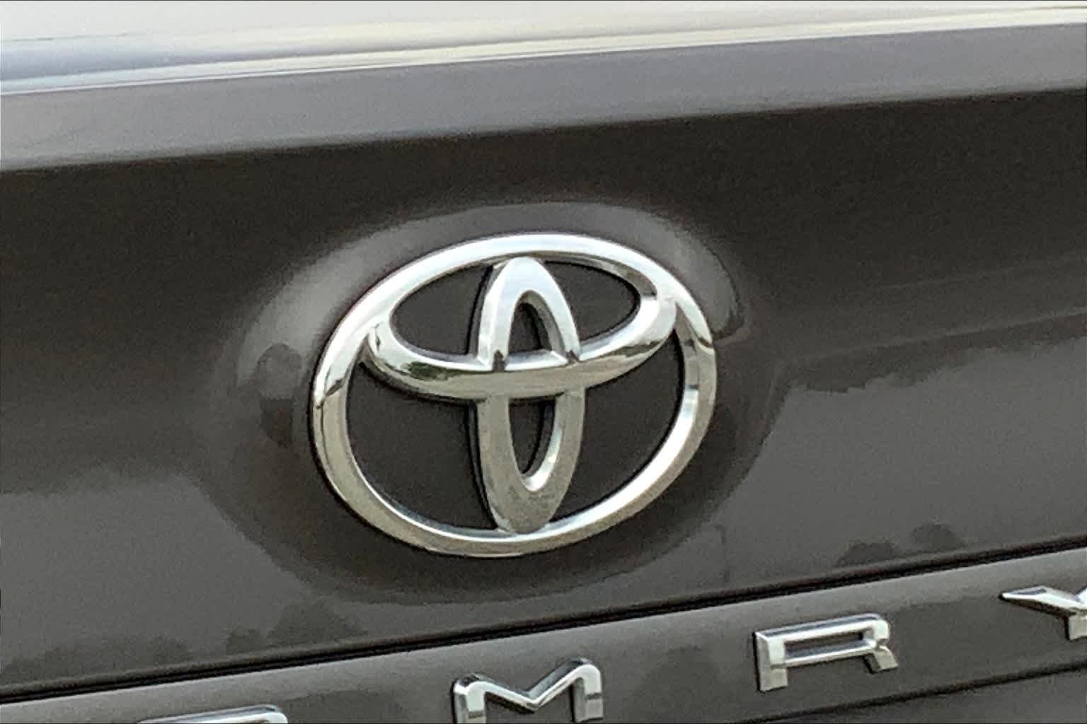 Used 2020 Predawn Gray Mica Toyota L image 28