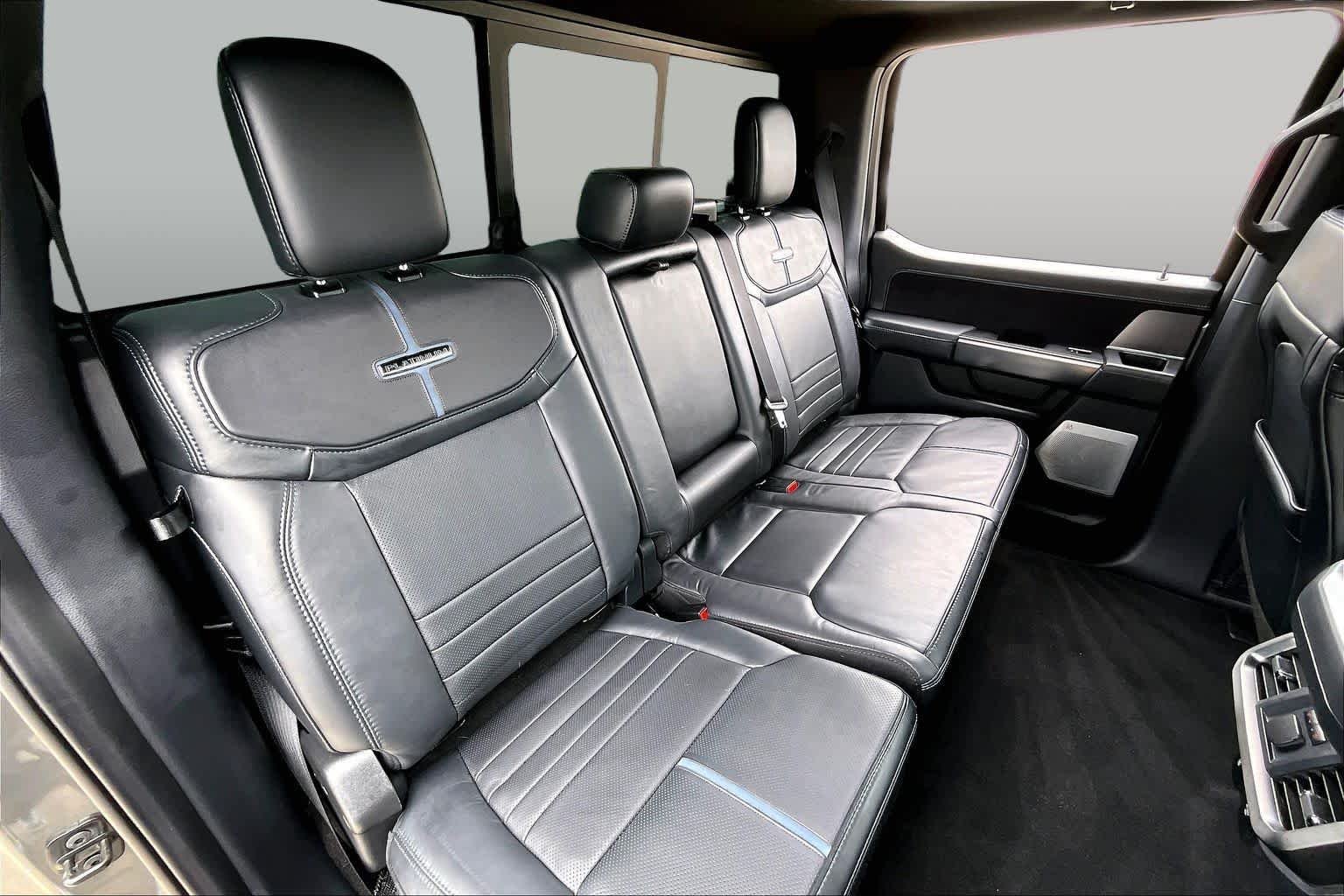 Used 2024 Carbonized Gray Metallic Ford Platinum image 18