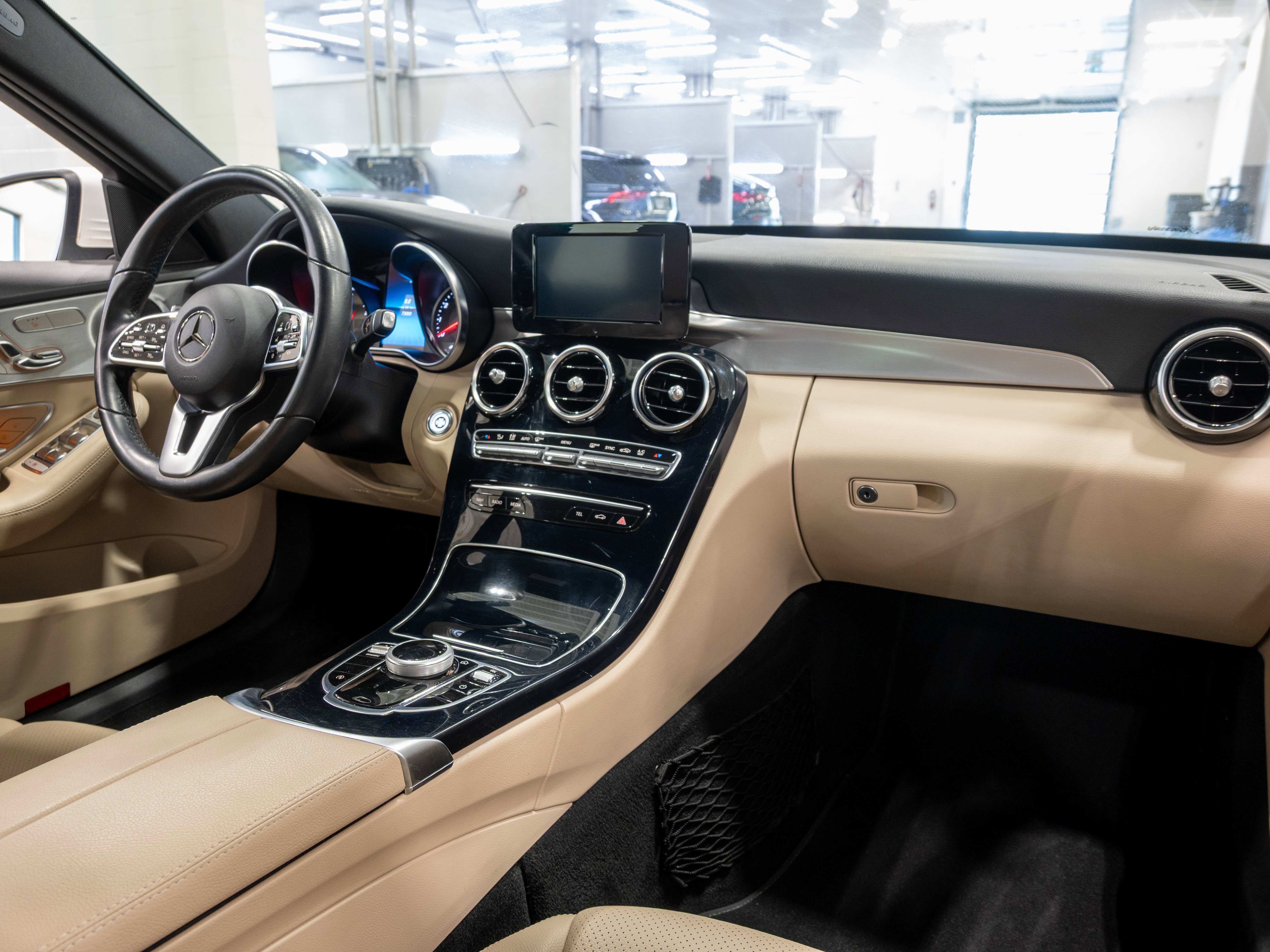 Used 2019 Polar White Mercedes-Benz C 300 image 9