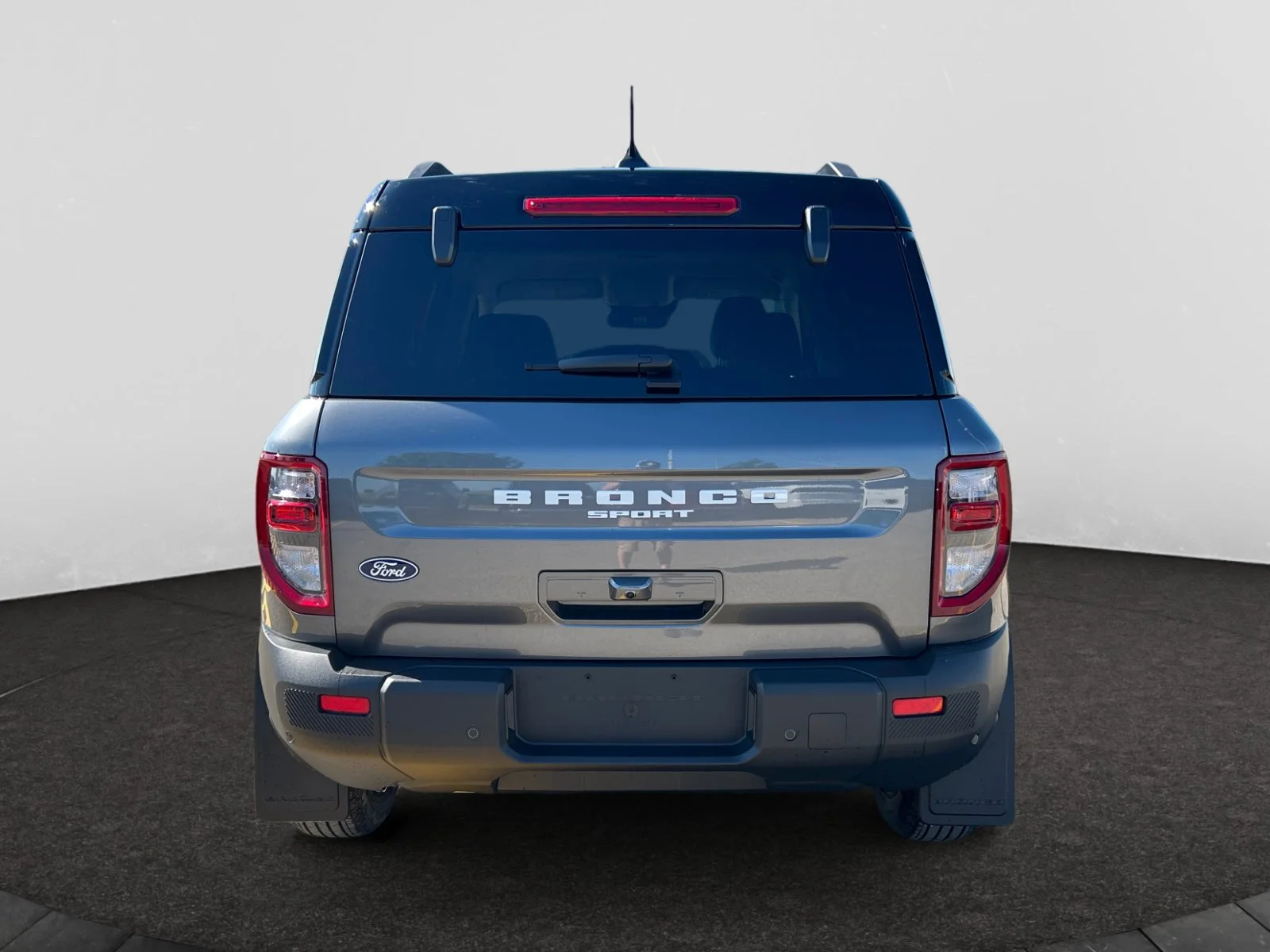 New 2026 Carbonized Grey Metallic Ford Outer Banks image 4
