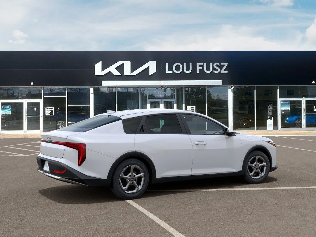 New 2026 Snow White Pearl Kia LXS image 6