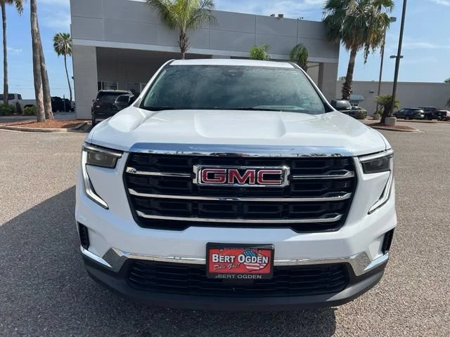 Used 2025 Summit White GMC Elevation image 2
