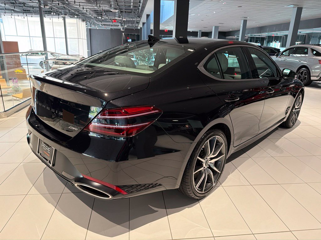 2026 GENESIS G70 Standard - Photo 7