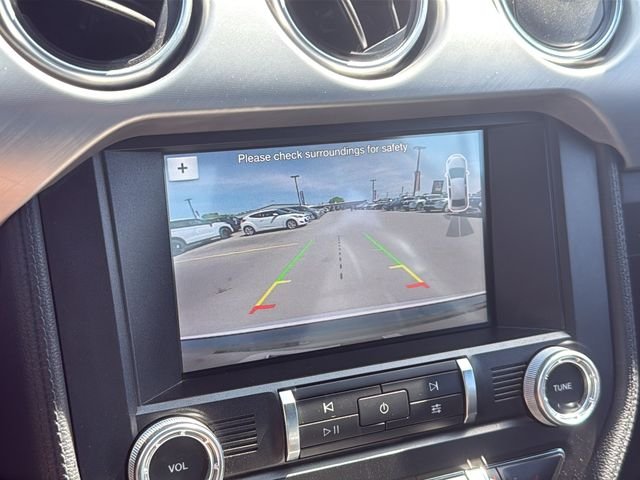 Used 2019 White Ford GT Premium image 21
