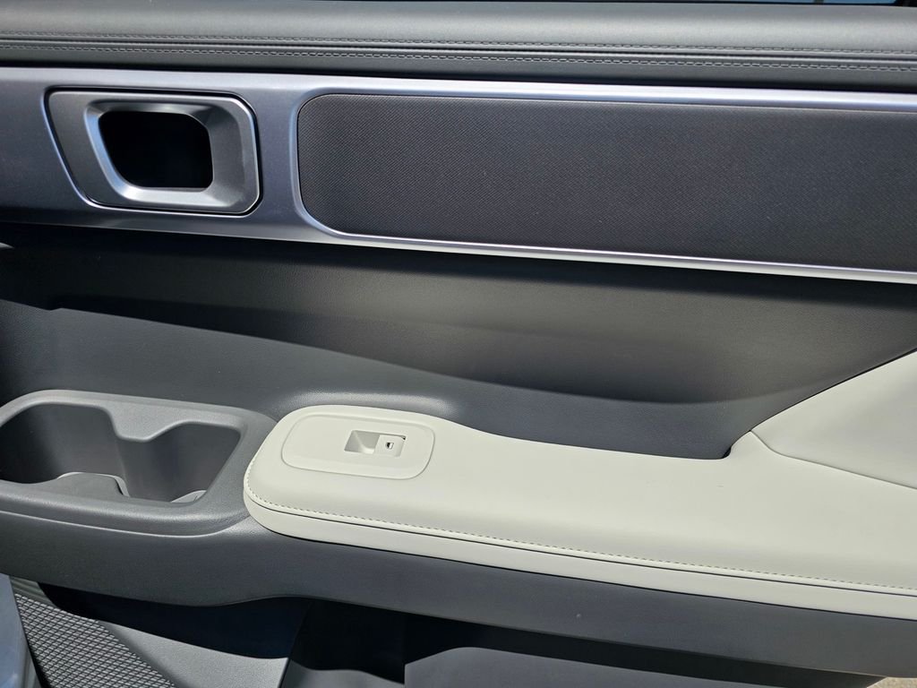 New 2026 White Hyundai SEL image 13