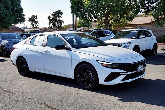 Certified Used 2026 White Hyundai SEL Sport image 5