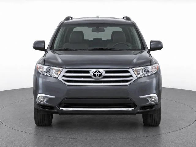 Used 2011 Magnetic Gray Metallic Toyota Base image 5