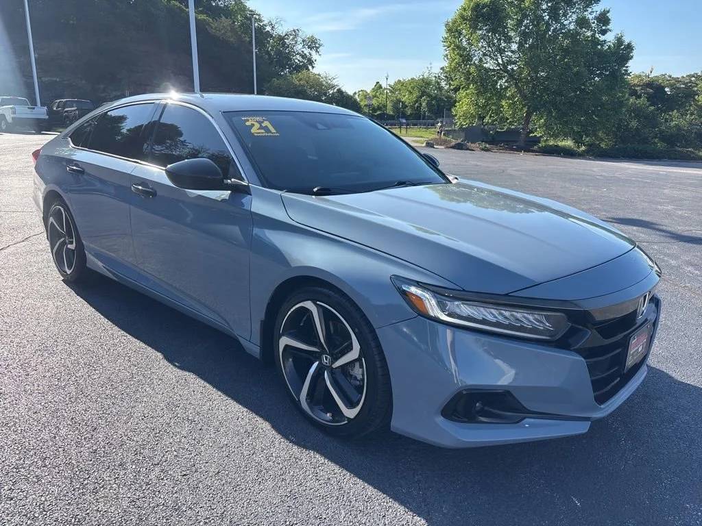 Used 2021 Sonic Gray Pearl Honda Sport image 7