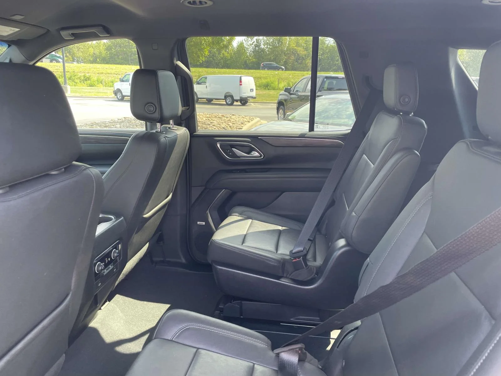 Used 2022 EMPIRE BEIGE METALLIC Chevrolet LT image 16
