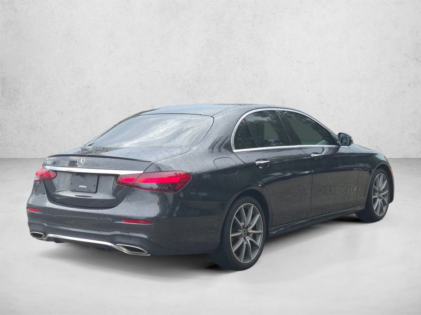 Used 2022 Graphite Grey Metallic Mercedes-Benz E 350 image 5