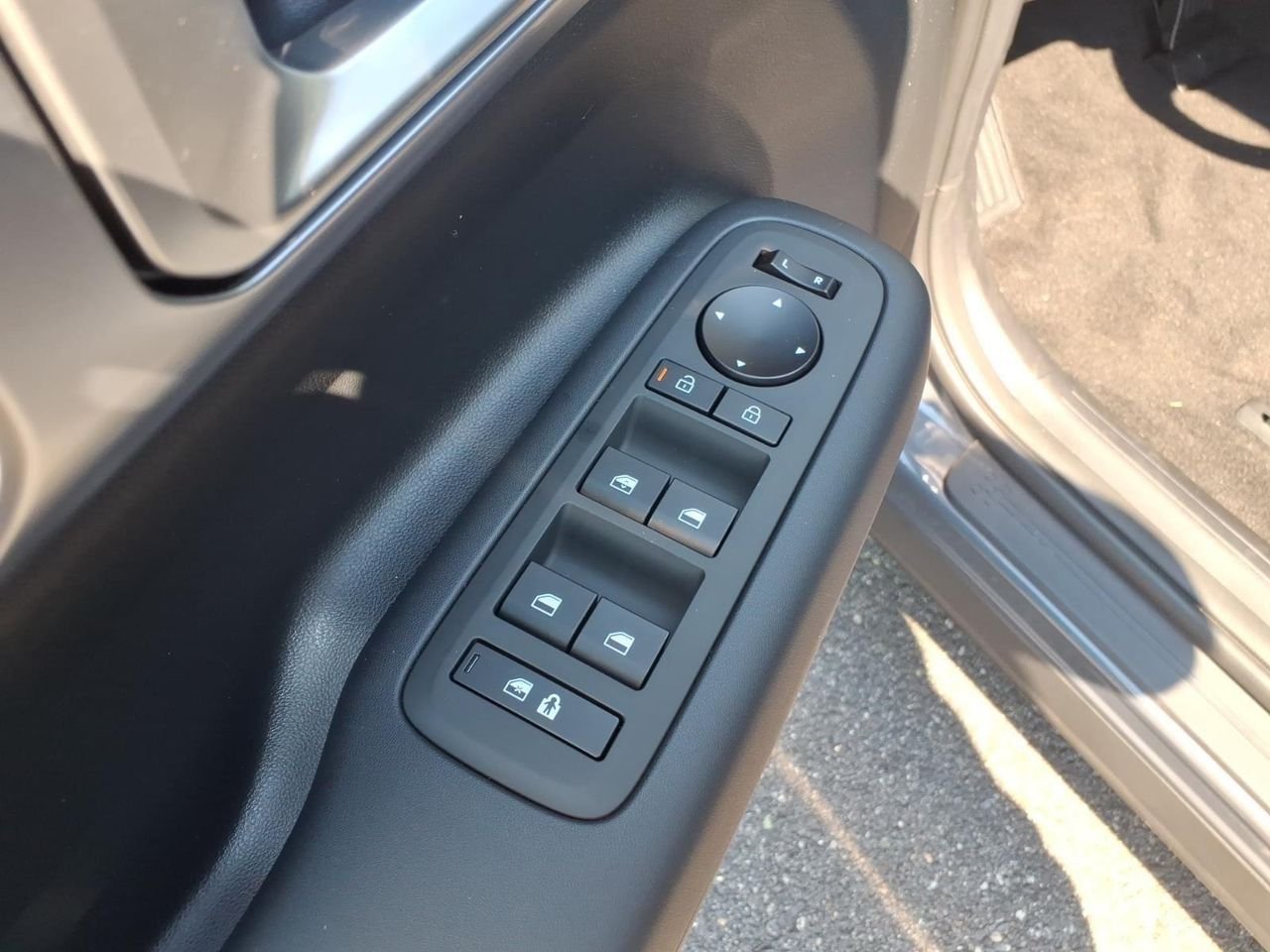 New 2026 Ecotronic Gray Hyundai SE image 22